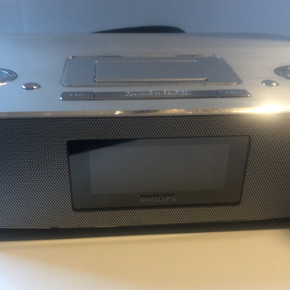 Philips docking entertainment system - Picture 5 of 10